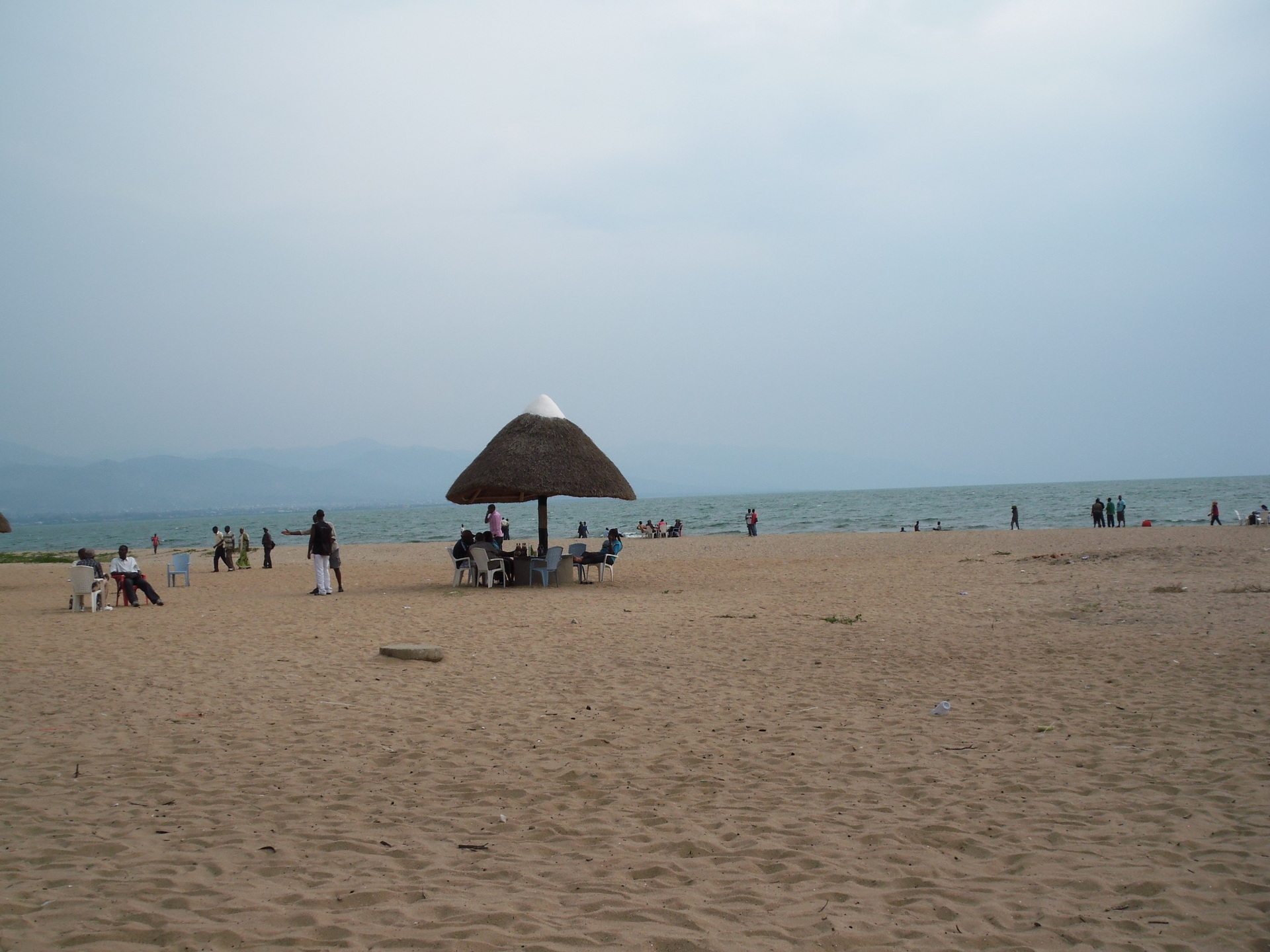 タンガニーカ湖 | ブジュンブラ在住ドゥサベさんのおすすめ観光スポット